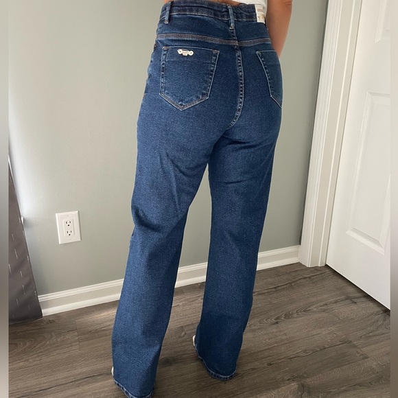 ✨Blue Jeans✨ - Picture 3 of 3